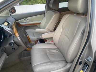 2004 Lexus RX 330   - Photo 18 - Studio City, CA 91604
