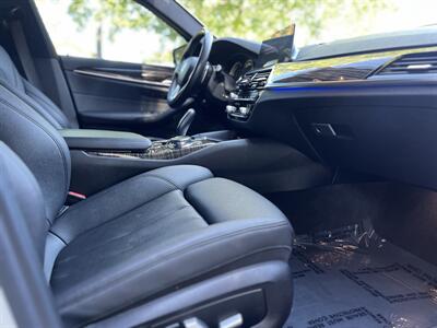 2018 BMW 5 Series 530e iPerformance   - Photo 45 - Studio City, CA 91604