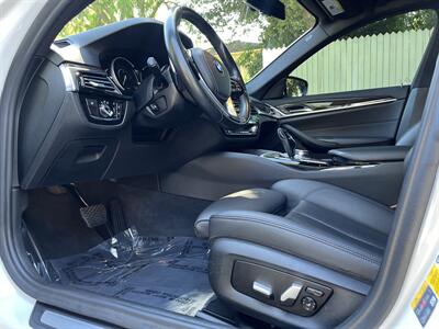 2018 BMW 5 Series 530e iPerformance   - Photo 28 - Studio City, CA 91604