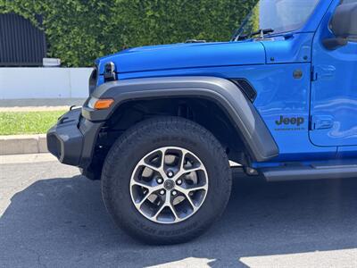 2025 Jeep Wrangler Sport S   - Photo 13 - Studio City, CA 91604