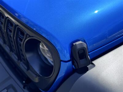 2025 Jeep Wrangler Sport S   - Photo 31 - Studio City, CA 91604