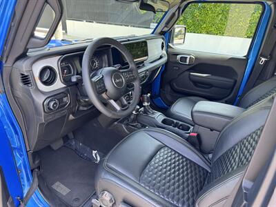 2025 Jeep Wrangler Sport S   - Photo 49 - Studio City, CA 91604