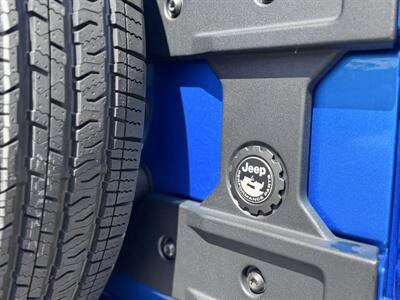 2025 Jeep Wrangler Sport S   - Photo 20 - Studio City, CA 91604