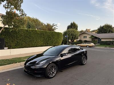 2021 Tesla Model 3 Standard Range Plus - Photo 1 - Studio City, CA 91604