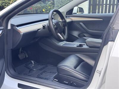 2022 Tesla Model 3 - Photo 19 - Studio City, CA 91604