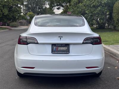 2022 Tesla Model 3 - Photo 9 - Studio City, CA 91604
