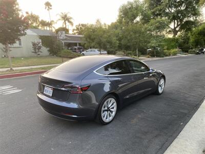 2019 Tesla Model 3 Long Range   - Photo 14 - Studio City, CA 91604