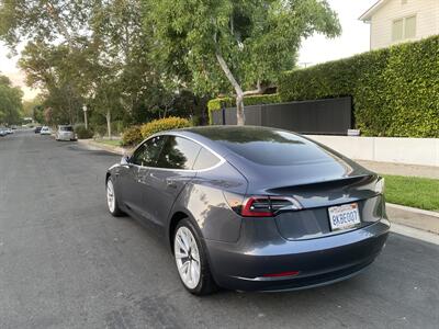 2019 Tesla Model 3 Long Range   - Photo 11 - Studio City, CA 91604
