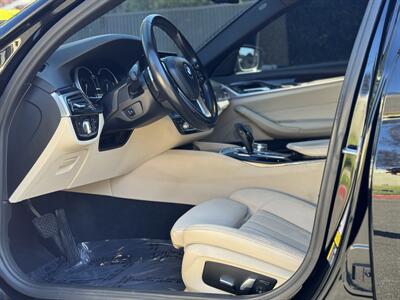 2018 BMW 530e iPerformance   - Photo 30 - Studio City, CA 91604