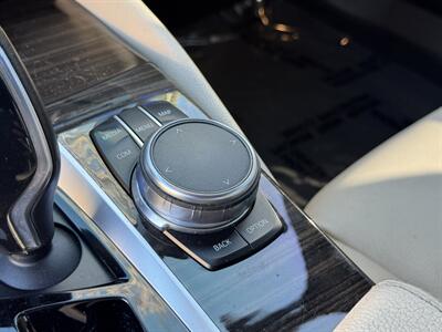 2018 BMW 530e iPerformance   - Photo 40 - Studio City, CA 91604