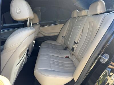 2018 BMW 530e iPerformance   - Photo 44 - Studio City, CA 91604