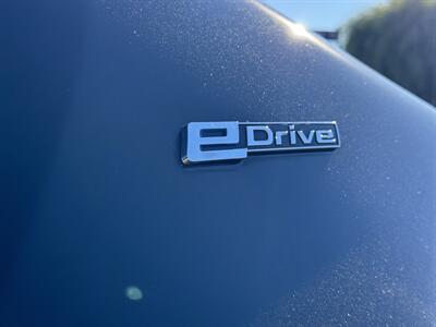 2018 BMW 530e iPerformance   - Photo 46 - Studio City, CA 91604