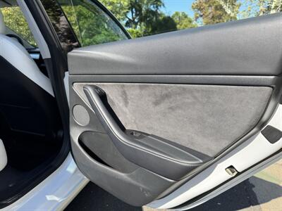 2022 Tesla Model 3 Long Range   - Photo 43 - Studio City, CA 91604