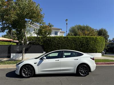2022 Tesla Model 3 Long Range   - Photo 12 - Studio City, CA 91604
