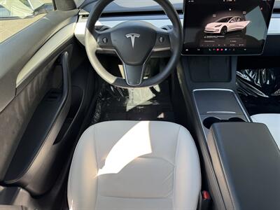 2022 Tesla Model 3 Long Range   - Photo 38 - Studio City, CA 91604