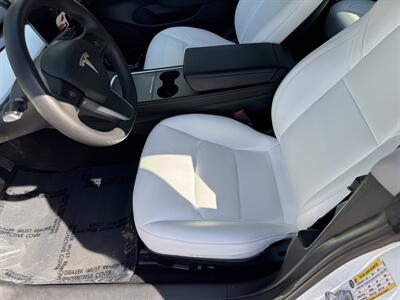 2022 Tesla Model 3 Long Range   - Photo 30 - Studio City, CA 91604