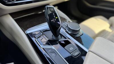 2019 BMW 530e iPerformance   - Photo 42 - Studio City, CA 91604