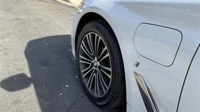 2019 BMW 530e iPerformance   - Photo 22 - Studio City, CA 91604