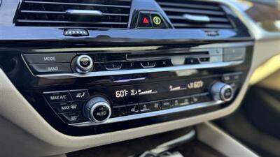 2019 BMW 530e iPerformance   - Photo 41 - Studio City, CA 91604