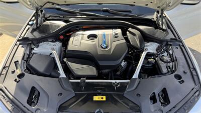 2019 BMW 530e iPerformance   - Photo 25 - Studio City, CA 91604