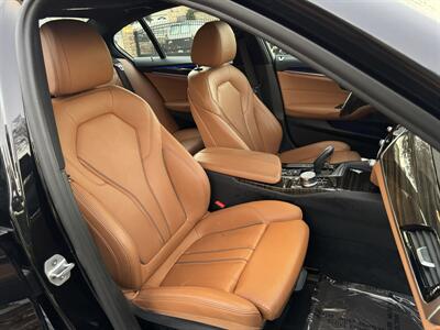 2018 BMW 530e iPerformance   - Photo 60 - Studio City, CA 91604