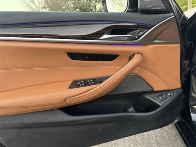 2018 BMW 530e iPerformance   - Photo 35 - Studio City, CA 91604