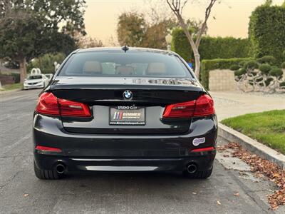 2018 BMW 530e iPerformance   - Photo 18 - Studio City, CA 91604