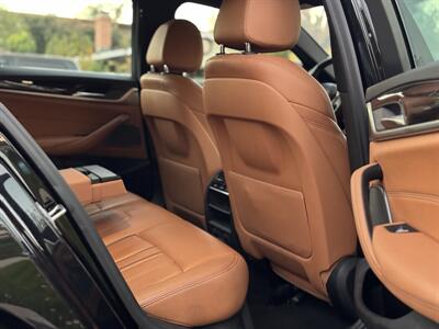 2018 BMW 530e iPerformance   - Photo 59 - Studio City, CA 91604