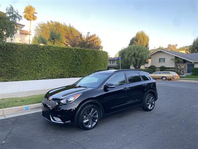 2017 Kia Niro EX   - Photo 1 - Studio City, CA 91604