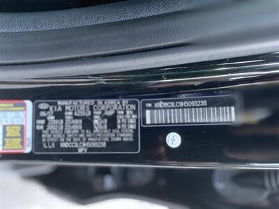2017 Kia Niro EX   - Photo 25 - Studio City, CA 91604
