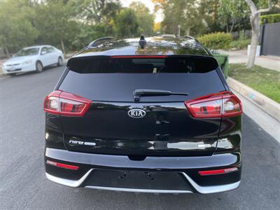 2017 Kia Niro EX   - Photo 13 - Studio City, CA 91604