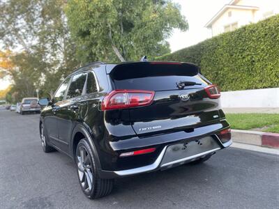 2017 Kia Niro EX   - Photo 11 - Studio City, CA 91604