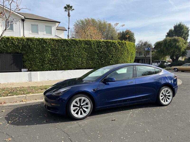 2022 Tesla Model 3 Base photo 2