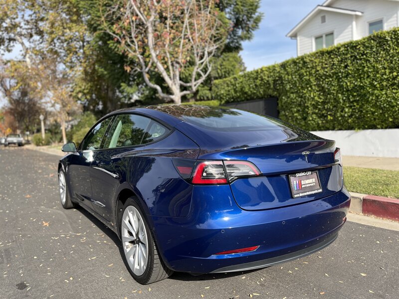 2022 Tesla Model 3 Base photo 4