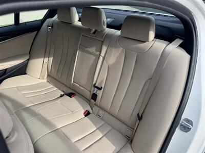 2018 BMW 530e iPerformance   - Photo 36 - Studio City, CA 91604