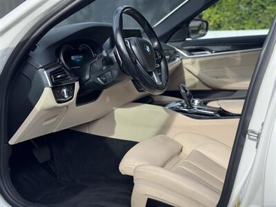 2018 BMW 530e iPerformance   - Photo 23 - Studio City, CA 91604