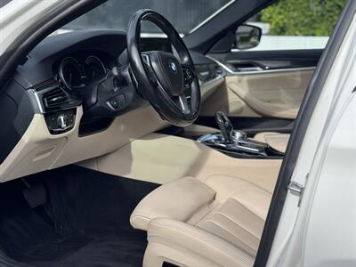 2018 BMW 530e iPerformance   - Photo 32 - Studio City, CA 91604