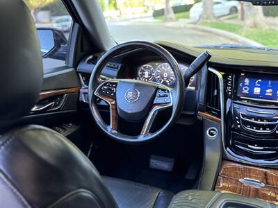 2015 Cadillac Escalade Premium   - Photo 49 - Studio City, CA 91604