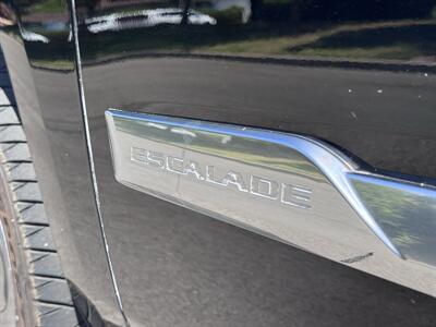 2015 Cadillac Escalade Premium - Photo 62 - Studio City, CA 91604