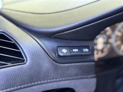 2015 Cadillac Escalade Premium   - Photo 38 - Studio City, CA 91604