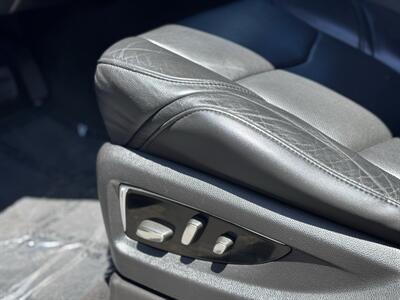 2015 Cadillac Escalade Premium - Photo 38 - Studio City, CA 91604