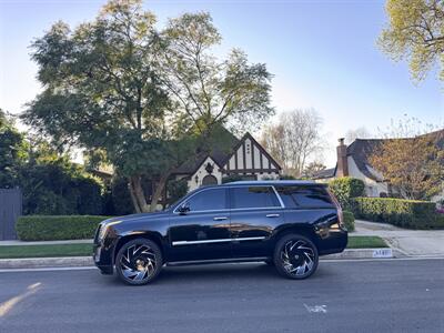 2015 Cadillac Escalade Premium   - Photo 7 - Studio City, CA 91604