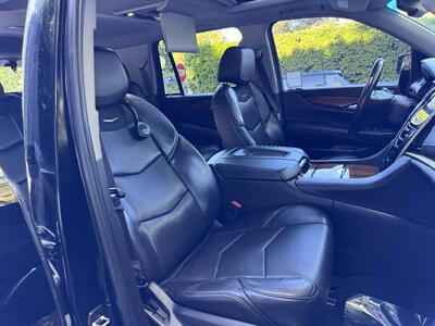 2015 Cadillac Escalade Premium   - Photo 60 - Studio City, CA 91604