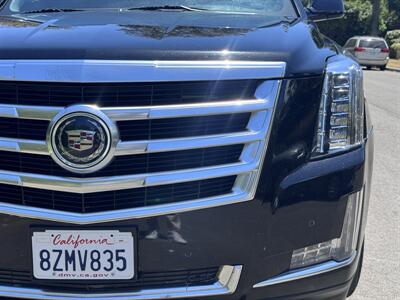 2015 Cadillac Escalade Premium - Photo 9 - Studio City, CA 91604