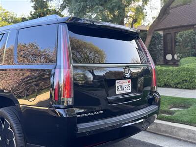 2015 Cadillac Escalade Premium   - Photo 19 - Studio City, CA 91604