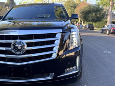 2015 Cadillac Escalade Premium   - Photo 11 - Studio City, CA 91604