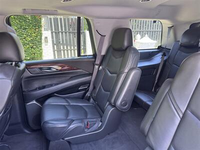 2015 Cadillac Escalade Premium - Photo 37 - Studio City, CA 91604