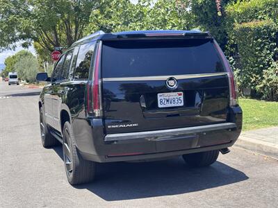 2015 Cadillac Escalade Premium - Photo 10 - Studio City, CA 91604