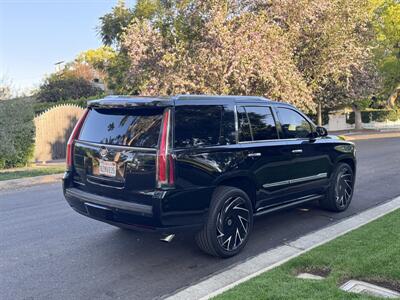 2015 Cadillac Escalade Premium   - Photo 18 - Studio City, CA 91604