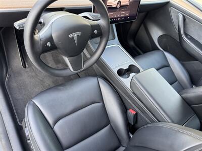 2022 Tesla Model Y Long Range   - Photo 28 - Studio City, CA 91604